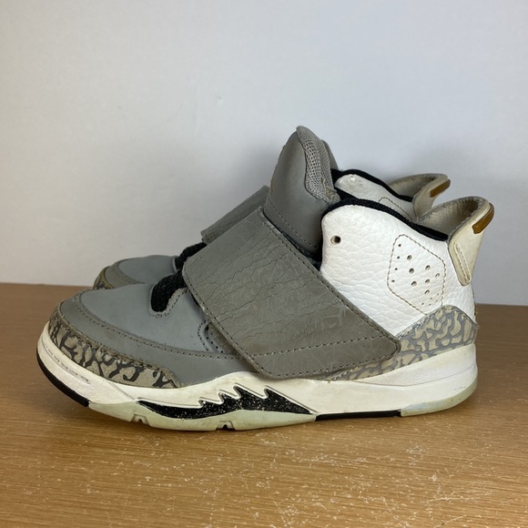 Air Jordan Son of Mars Size 9c Toddler Sneakers - Picture 3 of 13